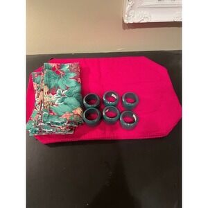 Set of Six Vintage Placemats, Floral Napkins, Napkin Ring Holders